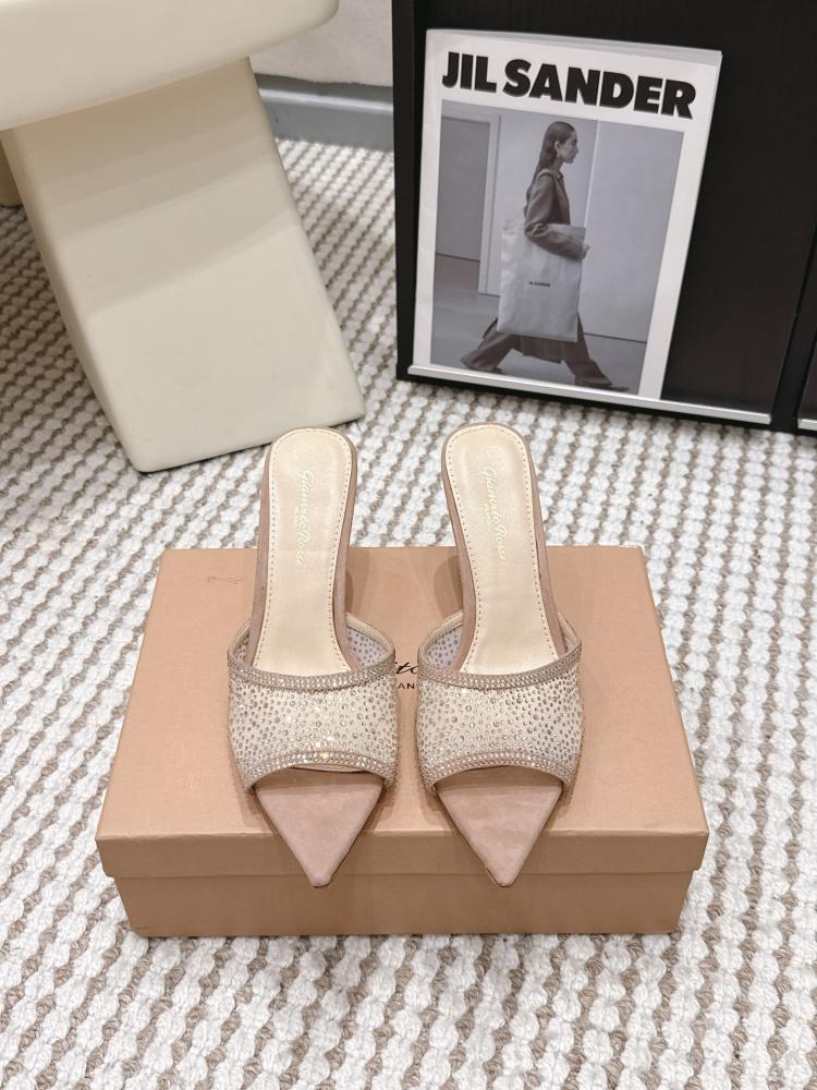 هيلز Gianvito Rossi انيق جدا