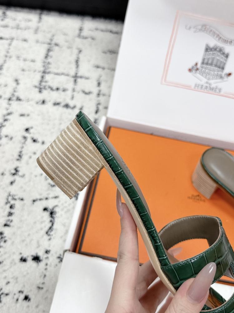 هيلز انيق من Hermes