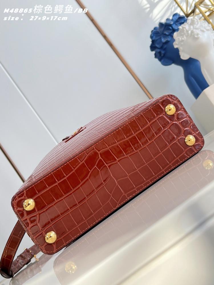 LV Capucines مقاس 27 سم