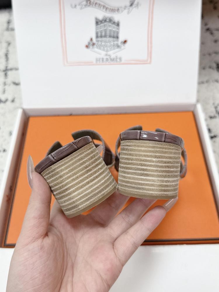 هيلز انيق من Hermes
