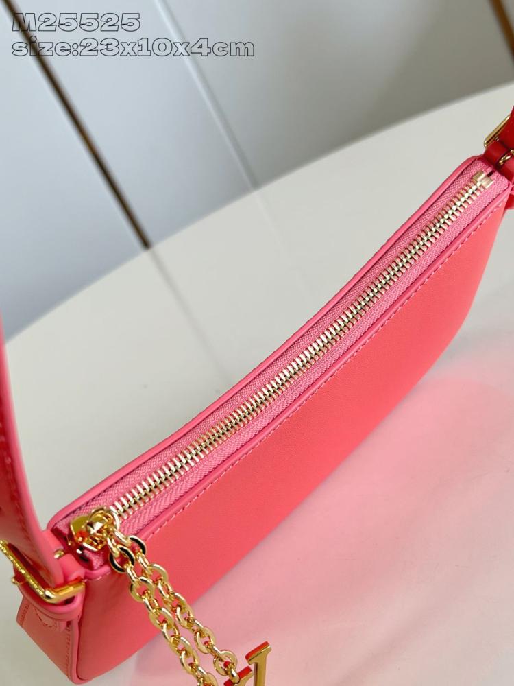 LV Pochette Bloom مقاس23 cm