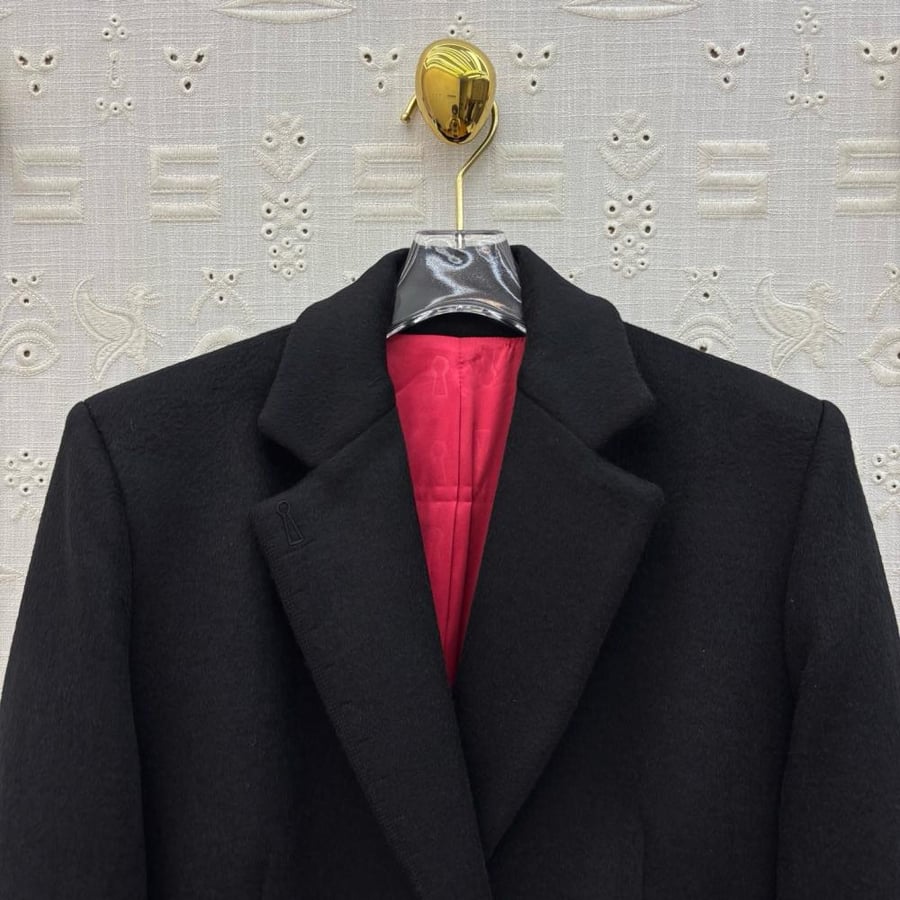 معطف من Schiaparelli