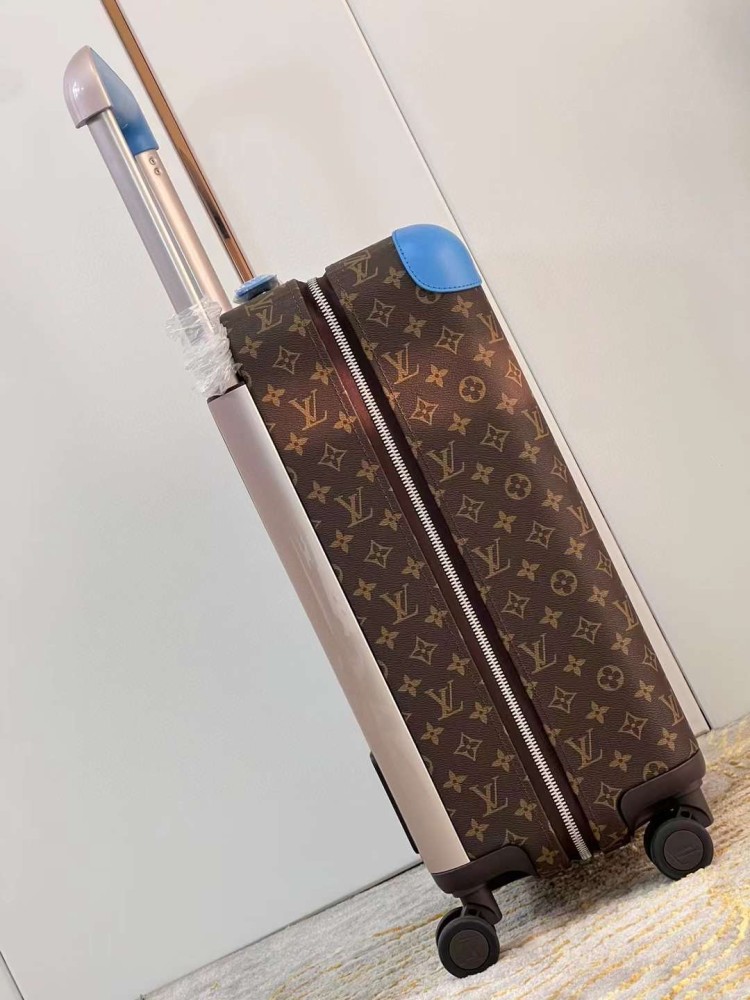 شنطة سفر LV ماستر