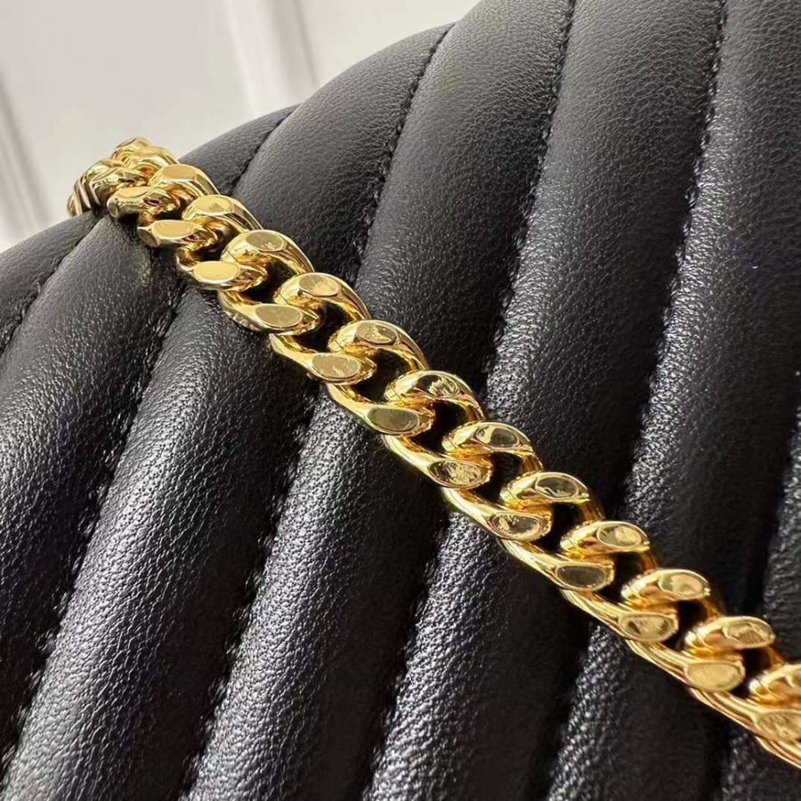 شنطه ماستر طبق الاصل 26cm