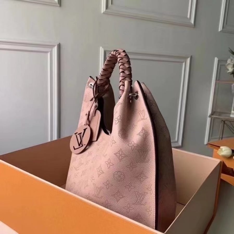 شنطه ماستر 40*35 cm ثلاث الوان