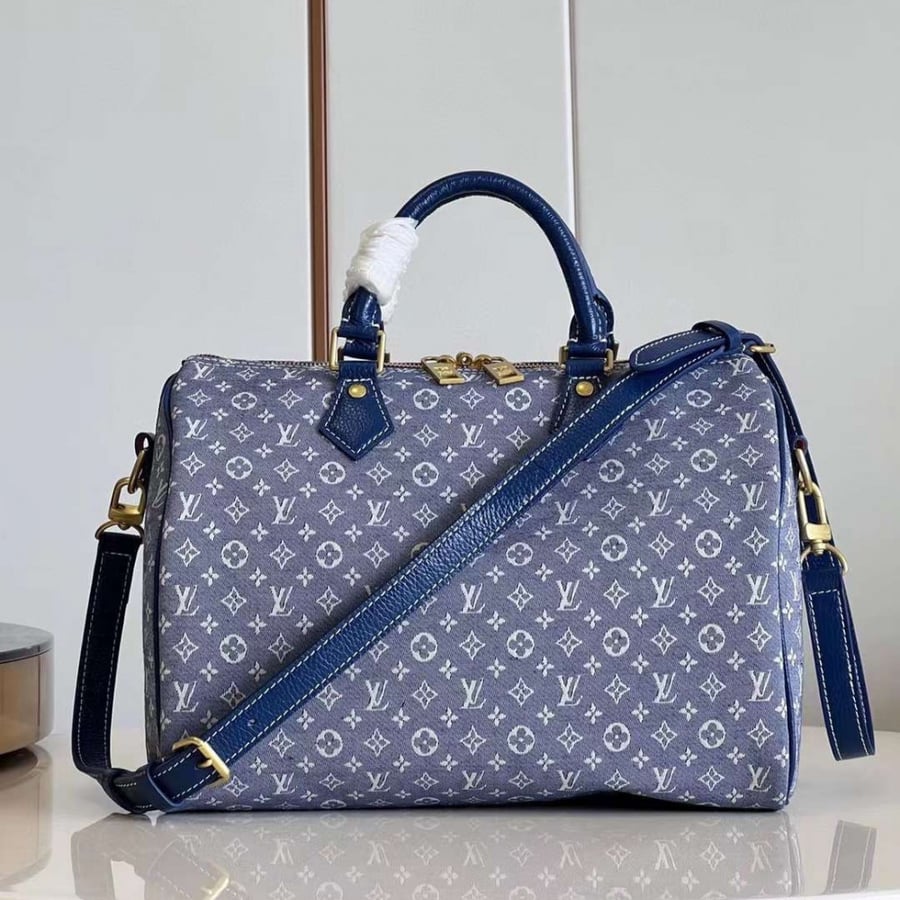 شنطه ماستر 30cm LV