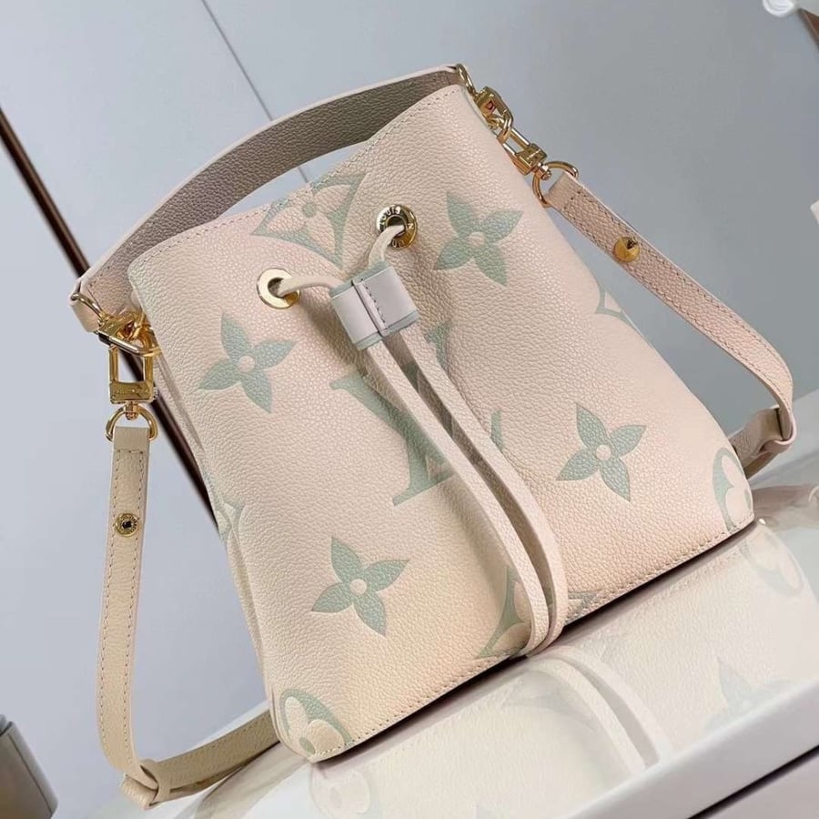 Lv ماستر مقاس 20.سم