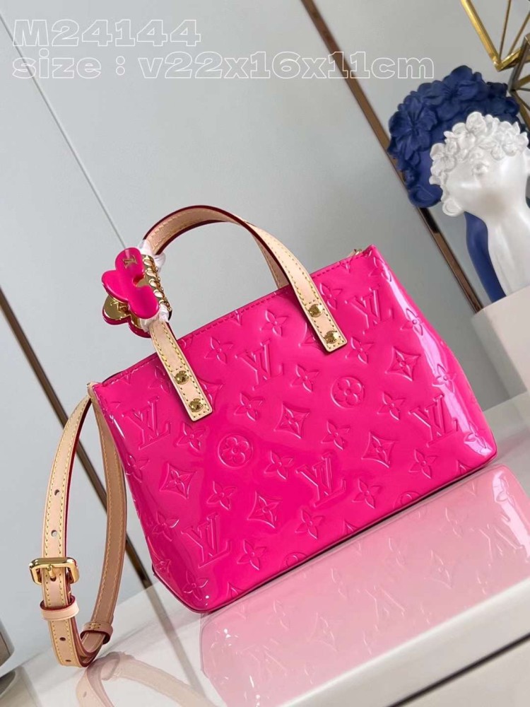 شنطة Lv ماستر  22 سم