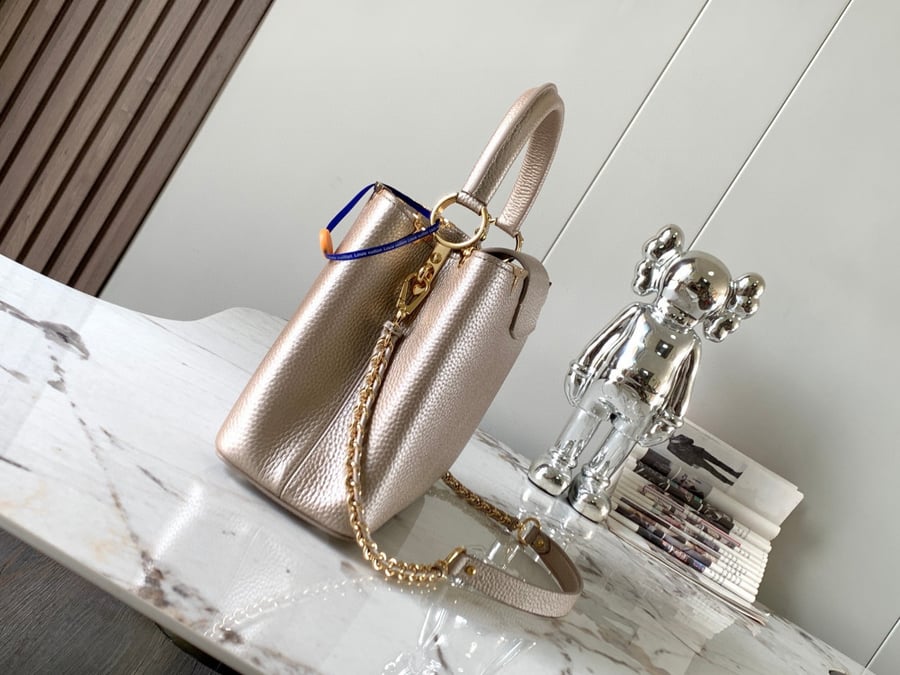 شنطه LV ماستر  31.5 سم