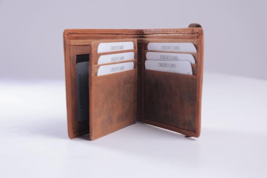 Leather wallet light brown color with rubber