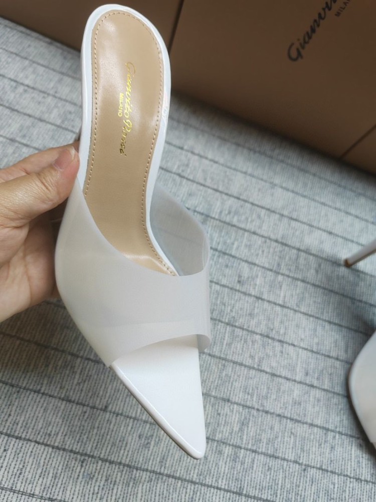 ماستر كواليتي - GIANVITO ROSSI