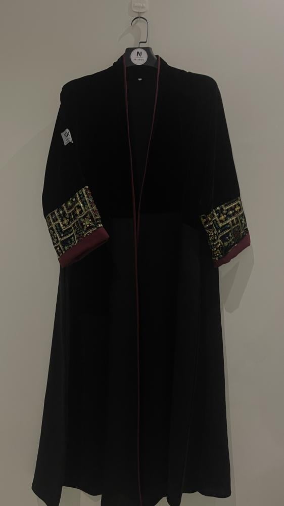 عباية/ يارا
