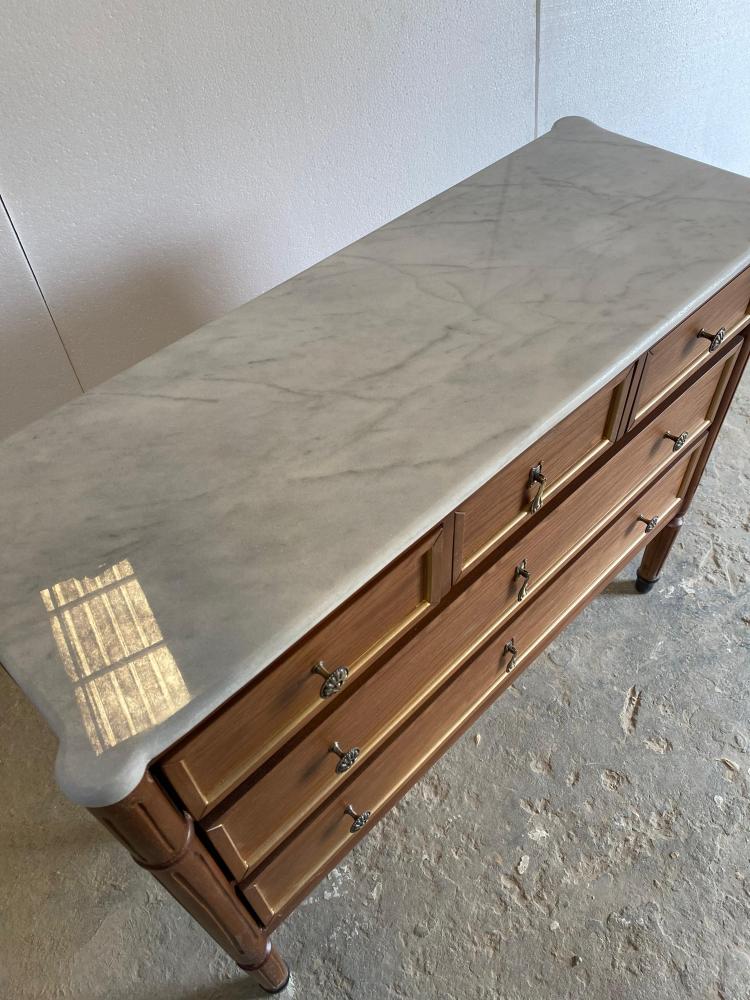Wooden table | Marble