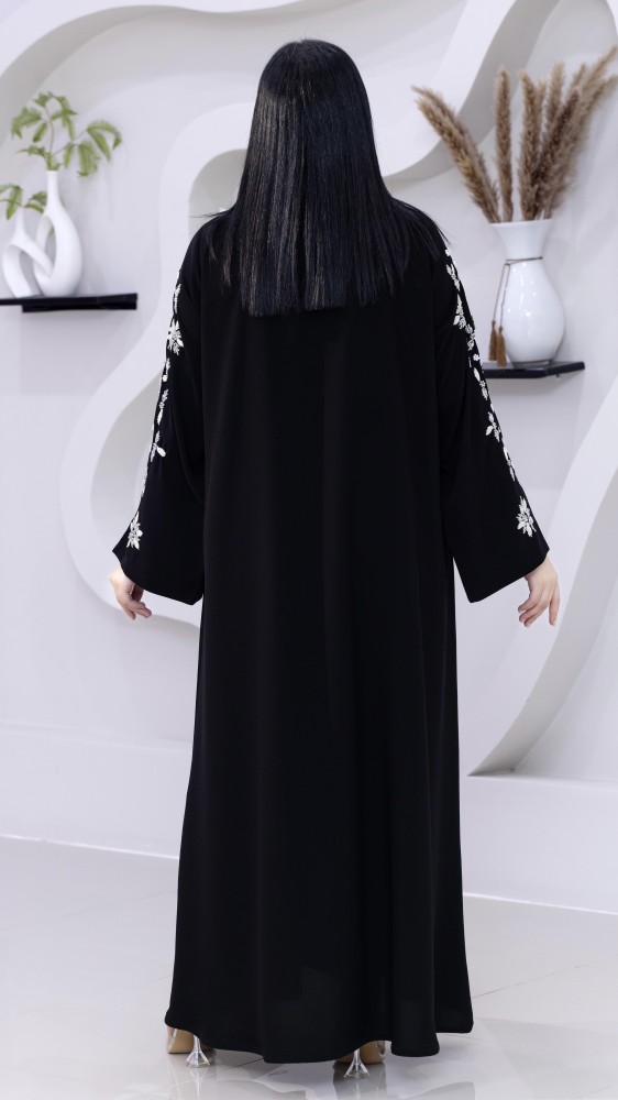 عباية كريب ملكي كوري بياقة تفته والاكمام شك