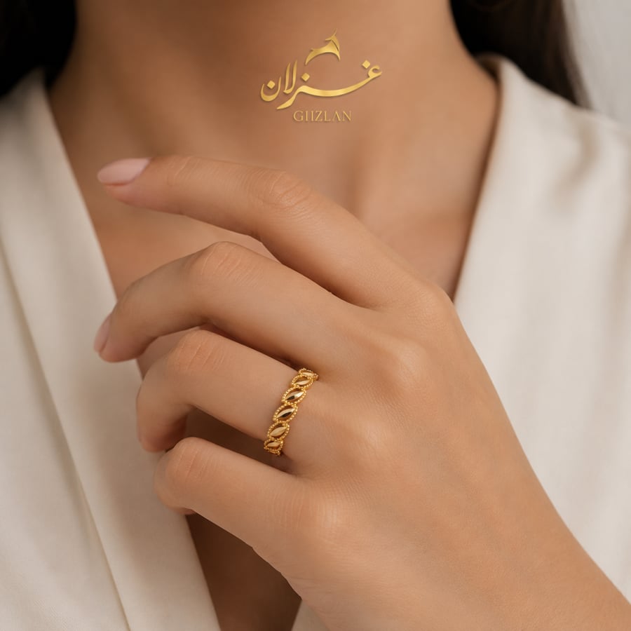 خاتم ذهب عيار 21 بتصميم مينيمال رفيع