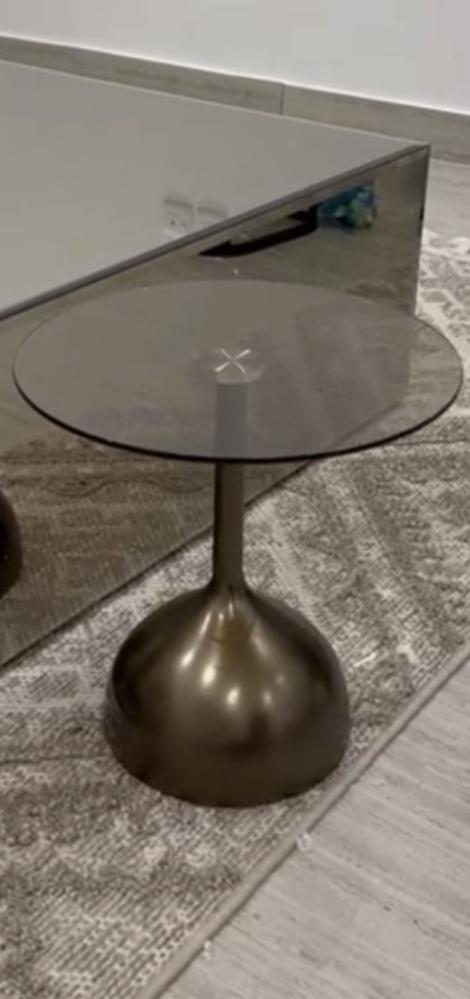 طاوله خدمه ارضيه ارتفاع 35سطح زجاج عسلي حبه