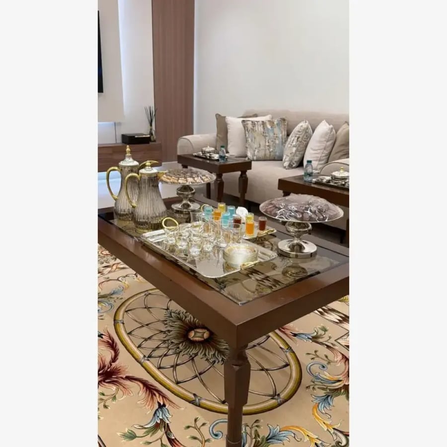 طقم طاولات رئيسية مع 6 خدمه