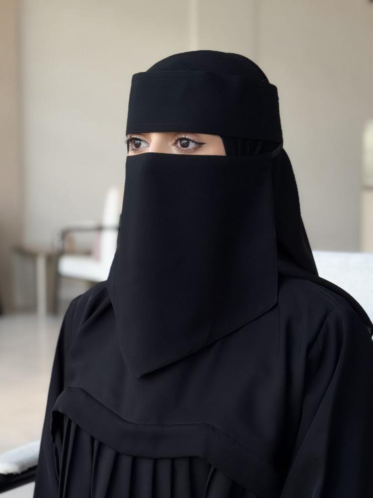 نقاب قصير بتغطية متوازنة وراحة طوال اليوم