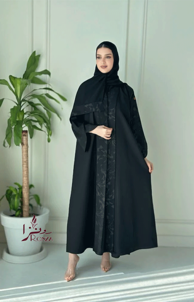 عباية سوداء واسعة من رونزا بتدخيله جاكار مثاليه لكل المناسبات