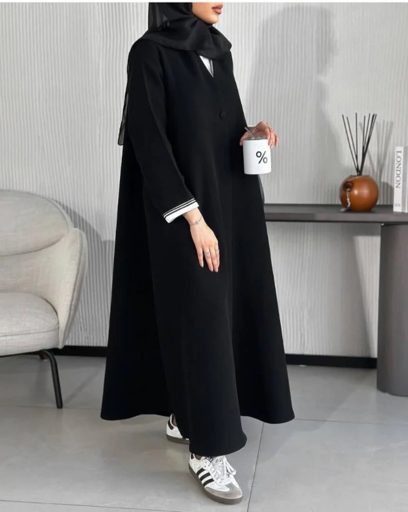 عباية عملية من رونزا بلمسه فنيه لاطلاله راقيه