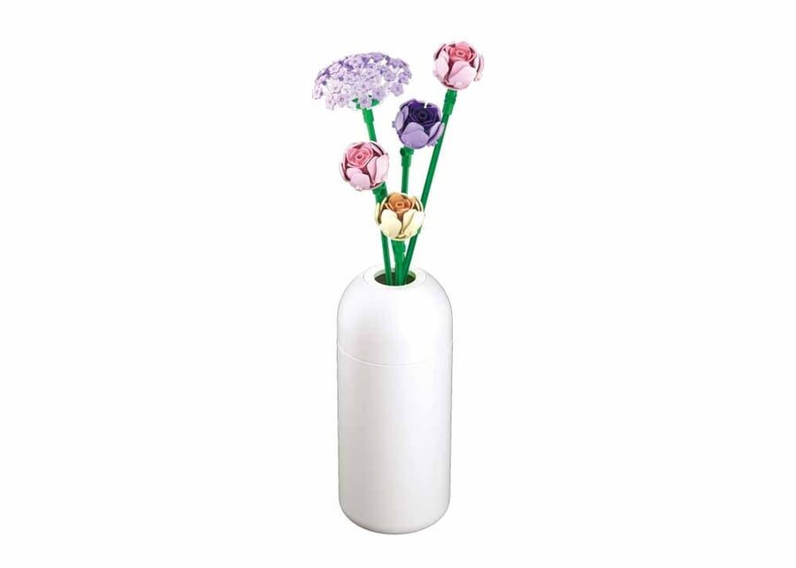 Two styles of decorative vase assembly pieces - 187 pieces
