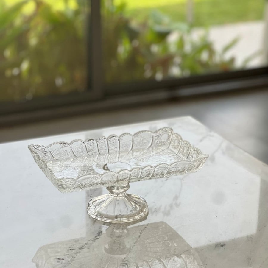 Glass tray with base