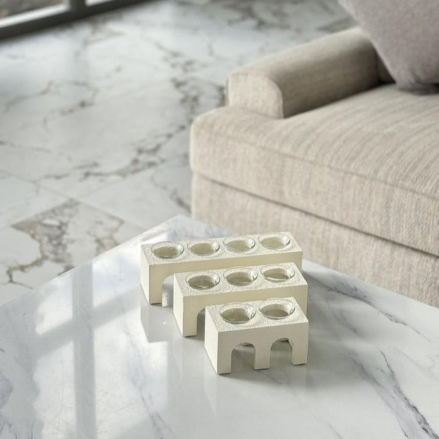 Candle holder