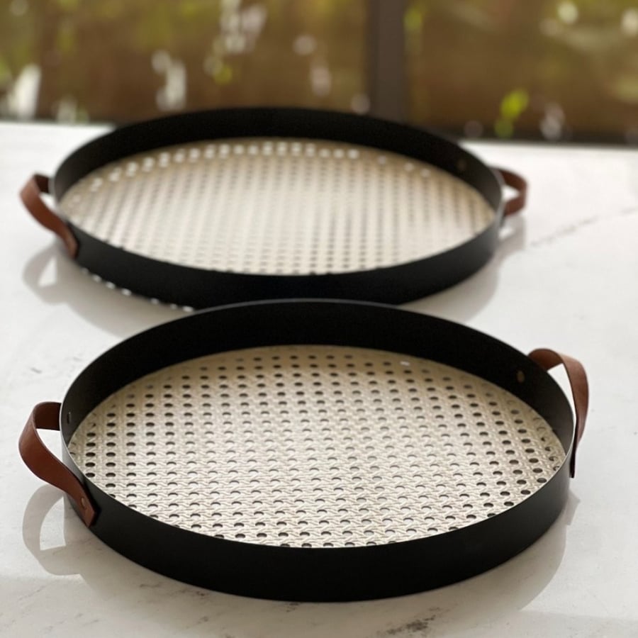 Iron tray with leather handle