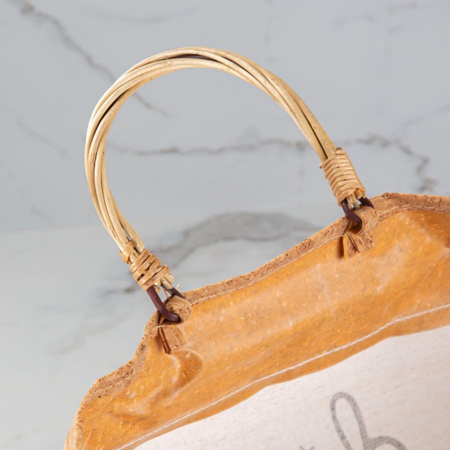 Basket with a ceramic base