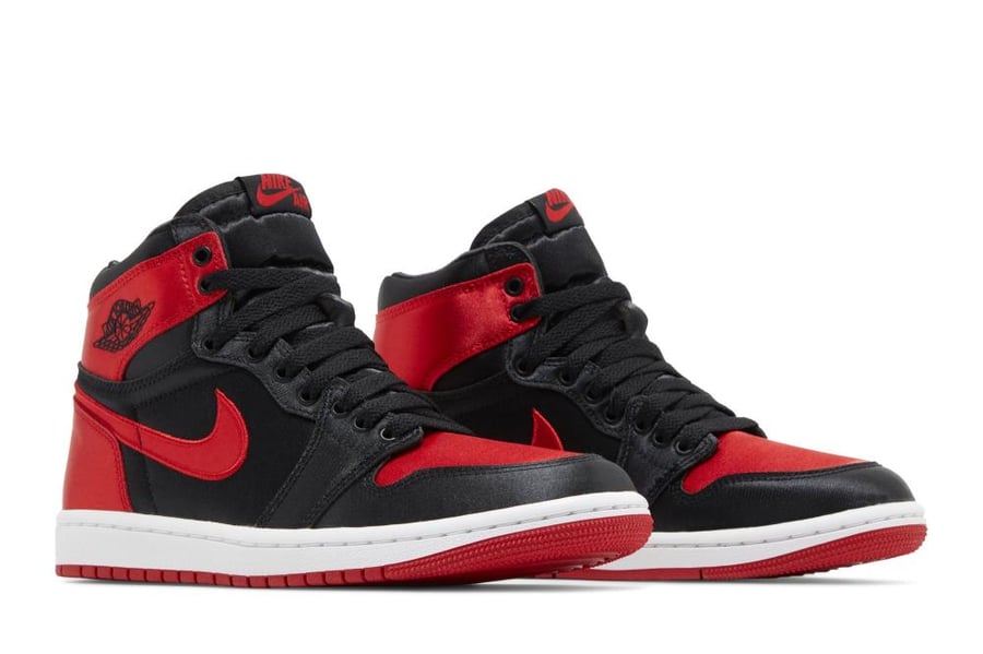 Wmns Air Jordan 1 Retro High OG 'Satin Bred' 2023