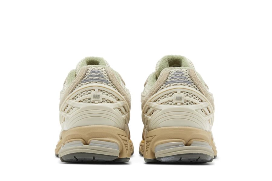 AURALEE x 1906R 'Bone White'