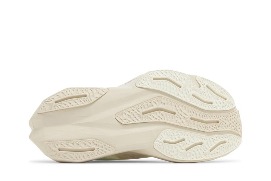 Wmns FuelCell Rebel v4 'White Linen'