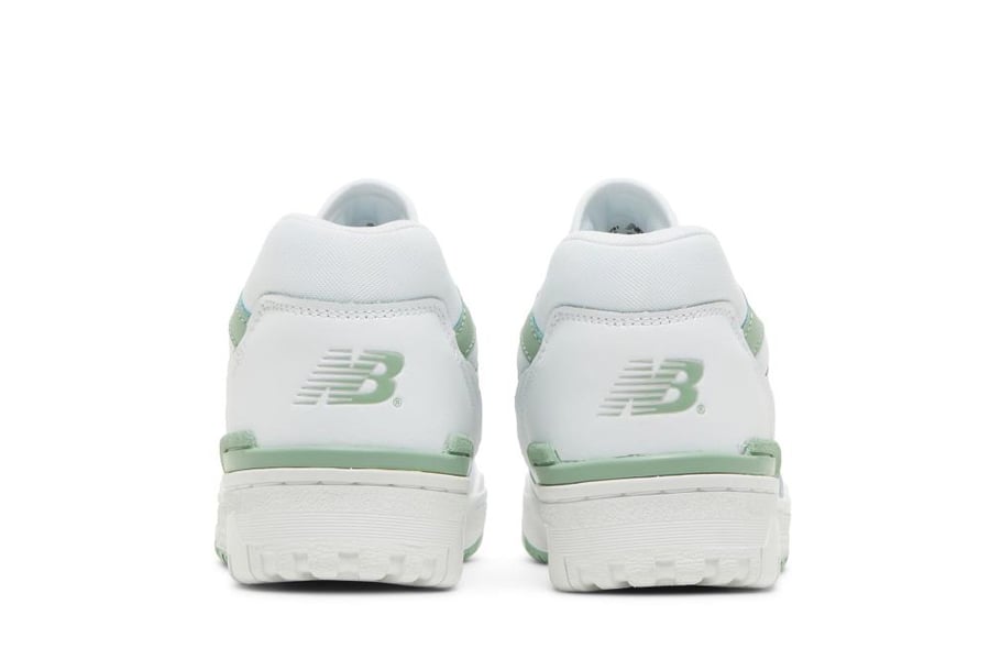 550 'White Mint Green'