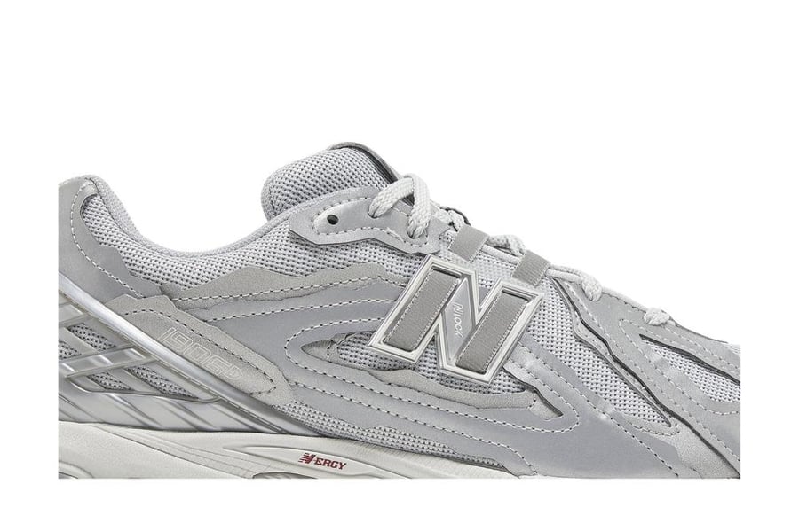 1906D 'Protection Pack - Silver Metallic'
