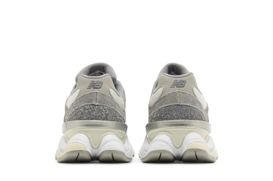 9060 'Grey White'
