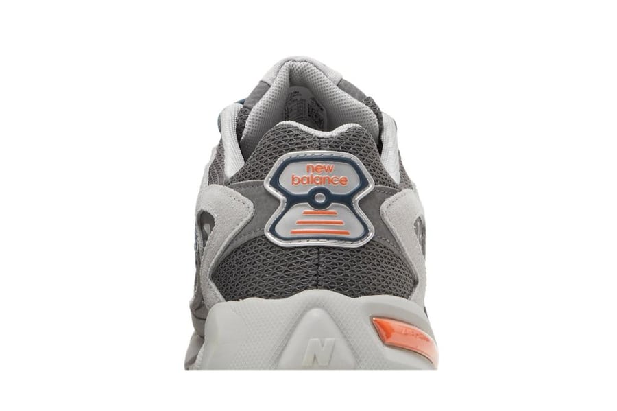 725 'Dark Grey'