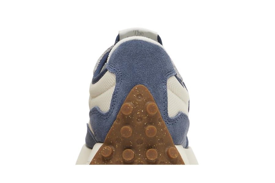 327 'Vintage Indigo Arctic Grey'