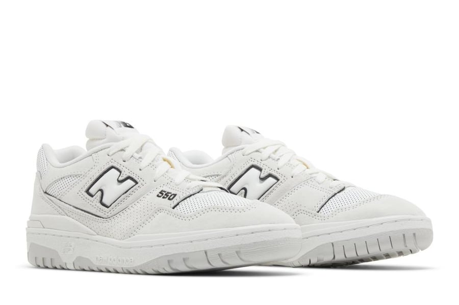 550 'Reflection White'