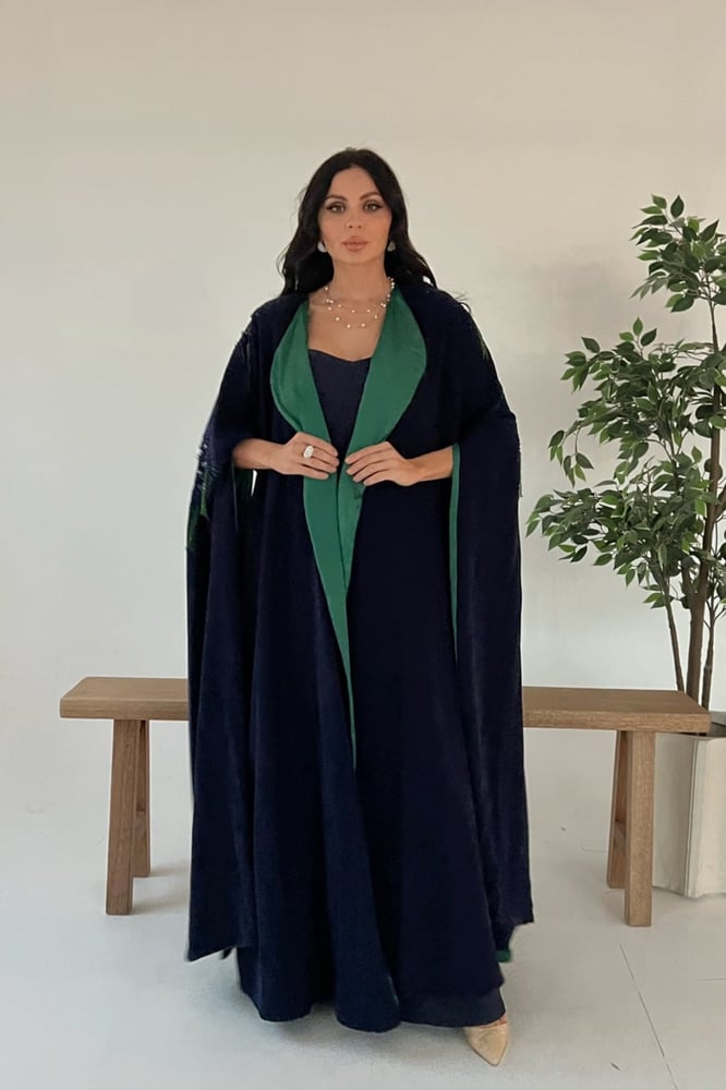 عباية كريب مع فستان