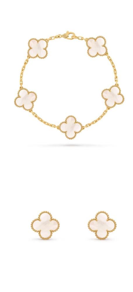 BRACELET AND EARN