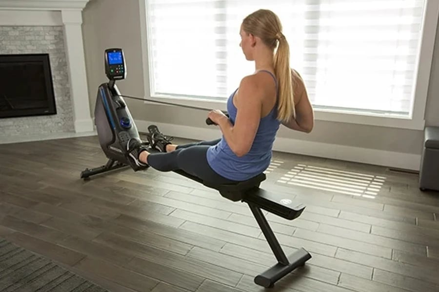 آلة التجديف " الة تجديف قابلة للطي ARTFit لصالة الالعاب الرياضية المنزلية، مقاومة قابلة للتعديل مع عجلات موازنة مطورة لتمرين الجسم بالكامل، جهاز تجديف موفر للمساحة