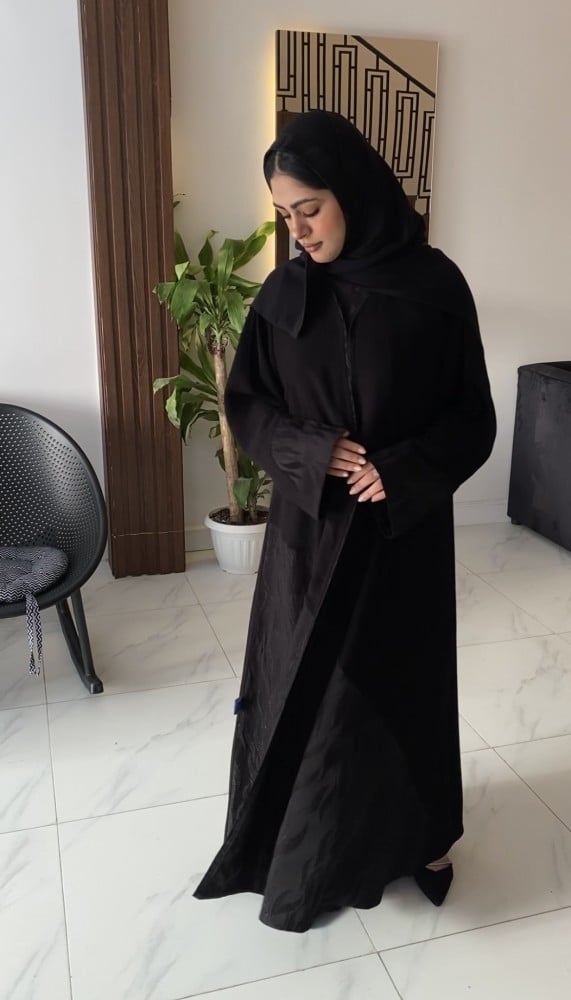 عباية نفود.