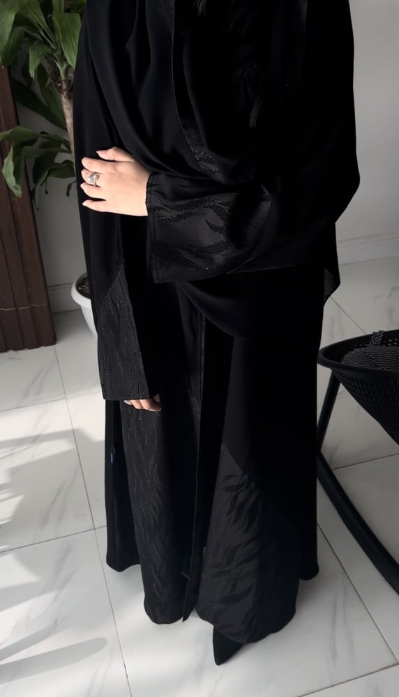 عباية نفود.
