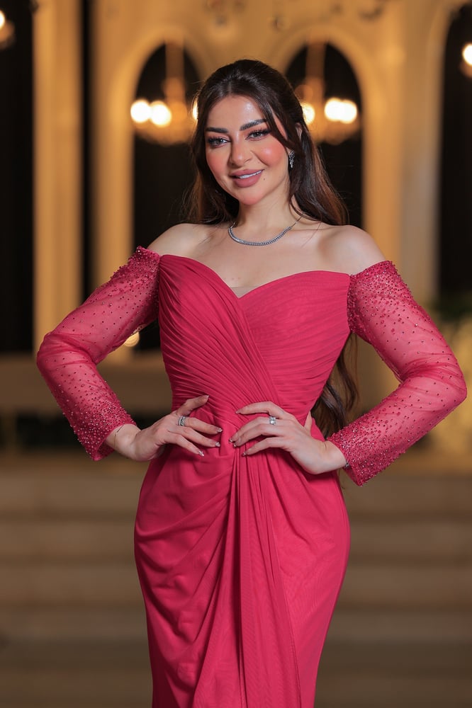 فستان سهره ناعم  تل اكمام بلون فوشي