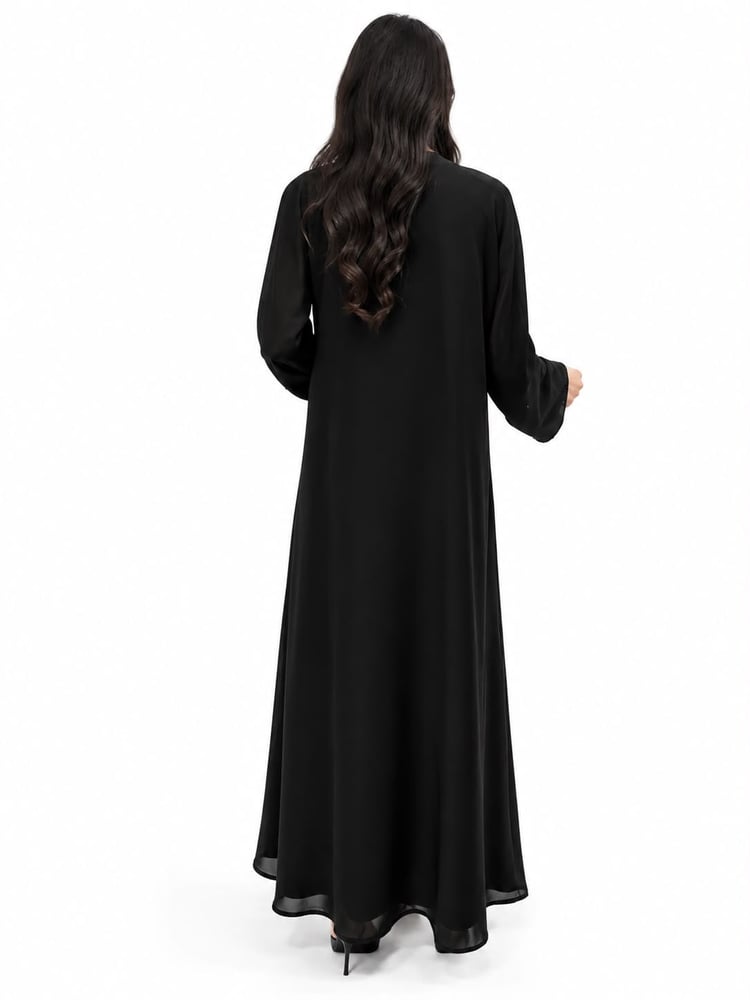 طقم عباية مطرزة