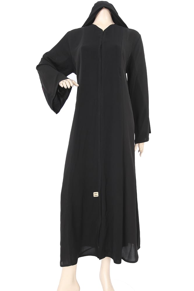 A wide-cut abaya set