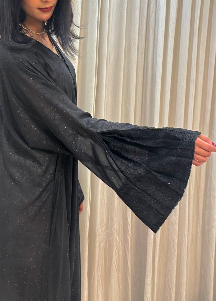 طقم عباية كم عريض