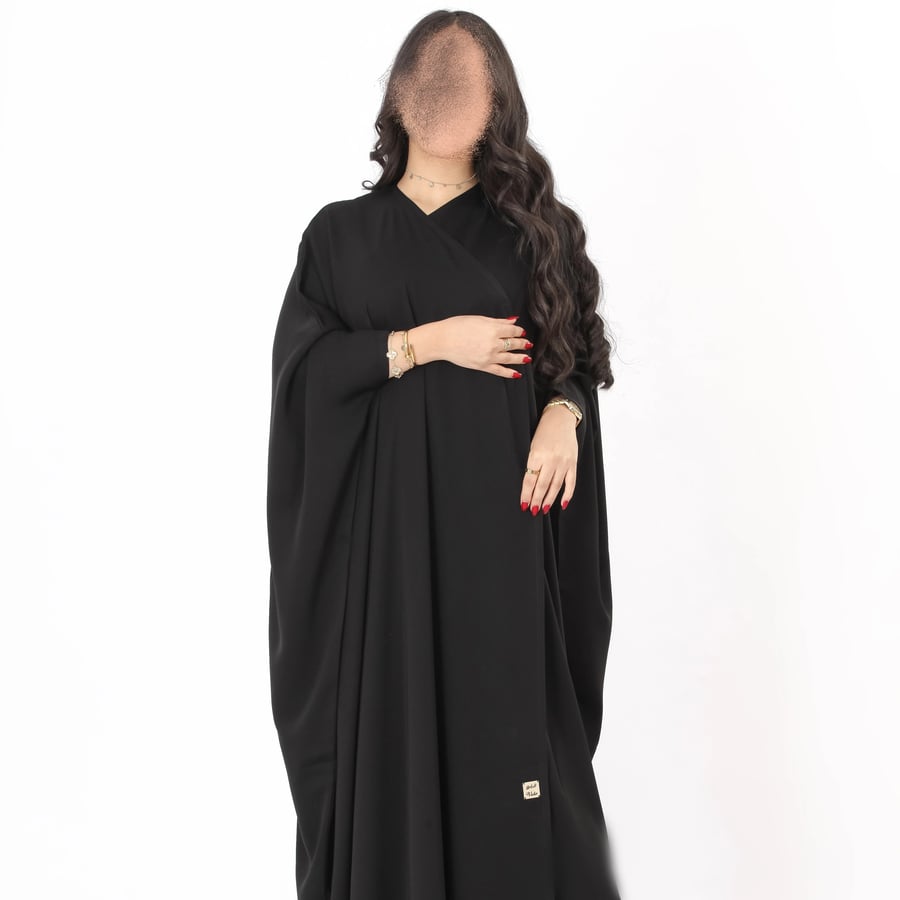 طقم عباية بشت