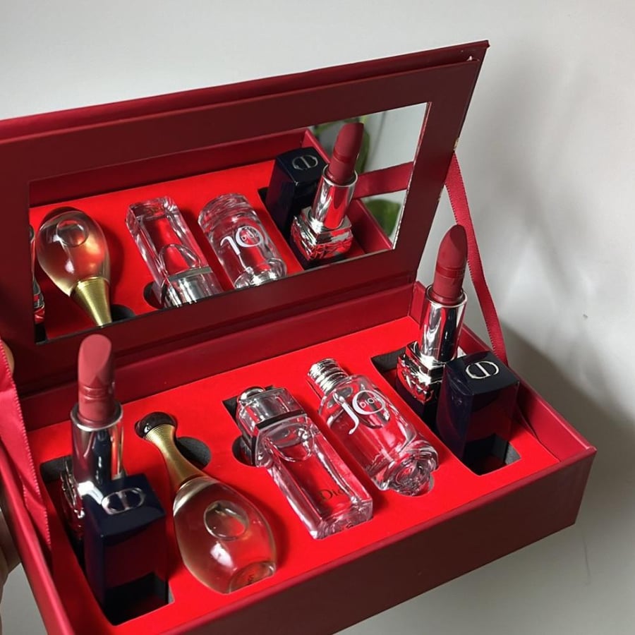 بكج ديور أحمر مع الكيس