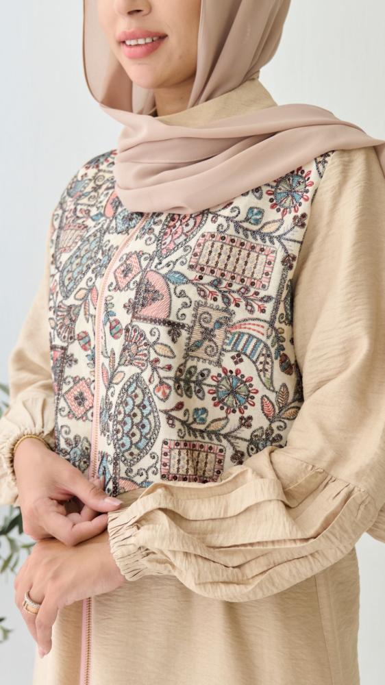 Naya beige abaya